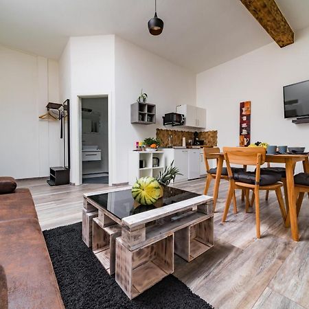 Apartmentfinke 3 An Der Messe Friedrichshafen Bagian luar foto